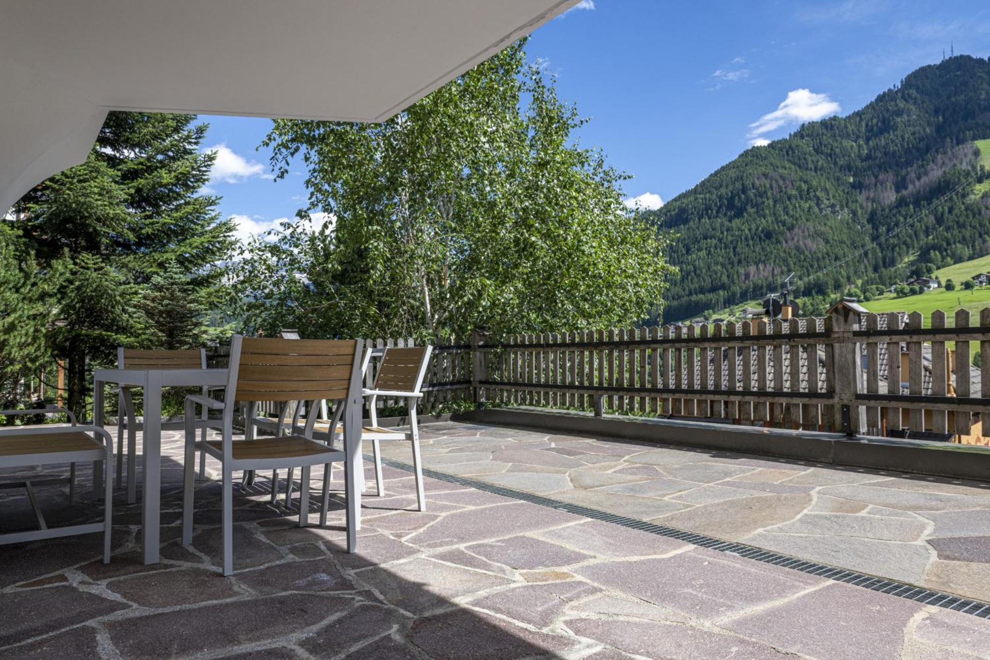 Panoramic Apartment 24 Ортизей Екстериор снимка