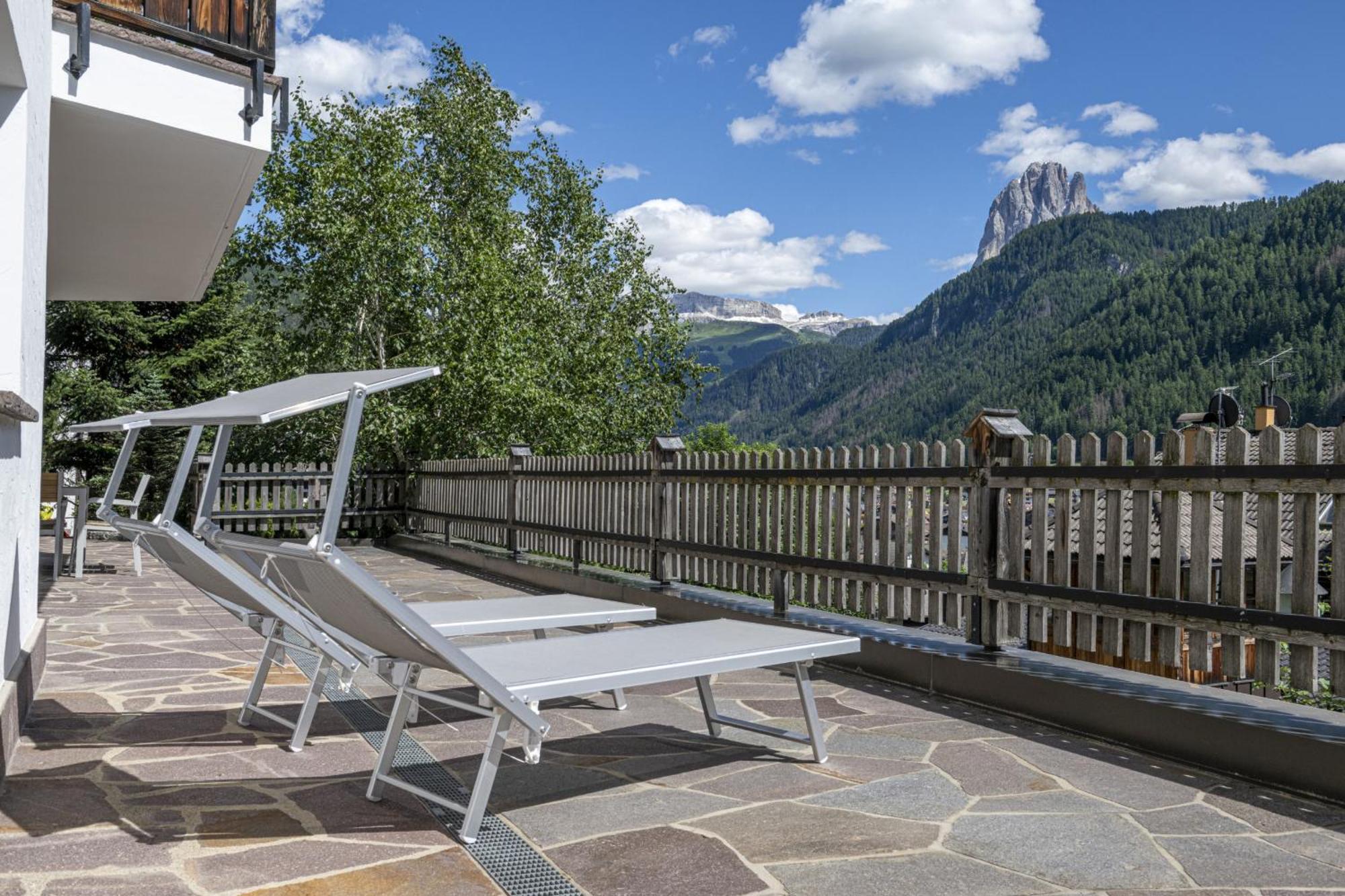 Panoramic Apartment 24 Ортизей Екстериор снимка